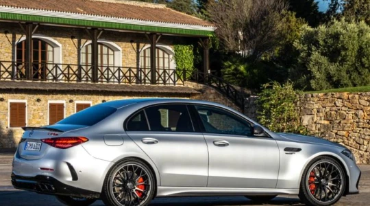Mercedes-AMG może przywrócić V8 do C 63. Szykuje też wersję elektryczną